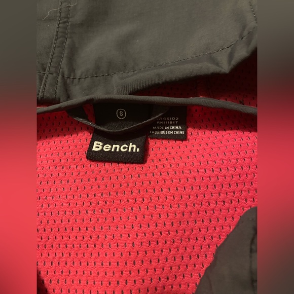 Bench Light Jacket - Picture 3 of 6